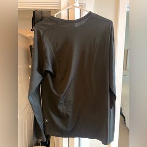 Lululemon Long Sleeve Shirt. M